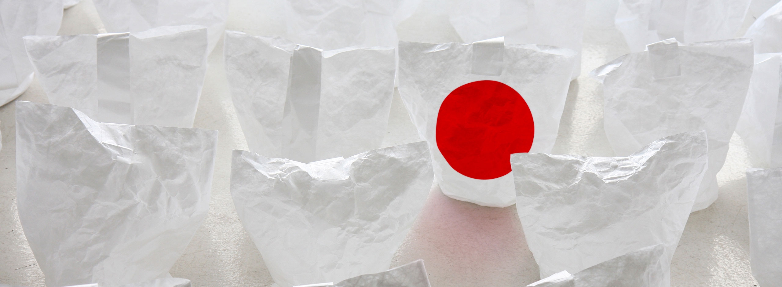 heartfelt lantern - paper furniture design Japan