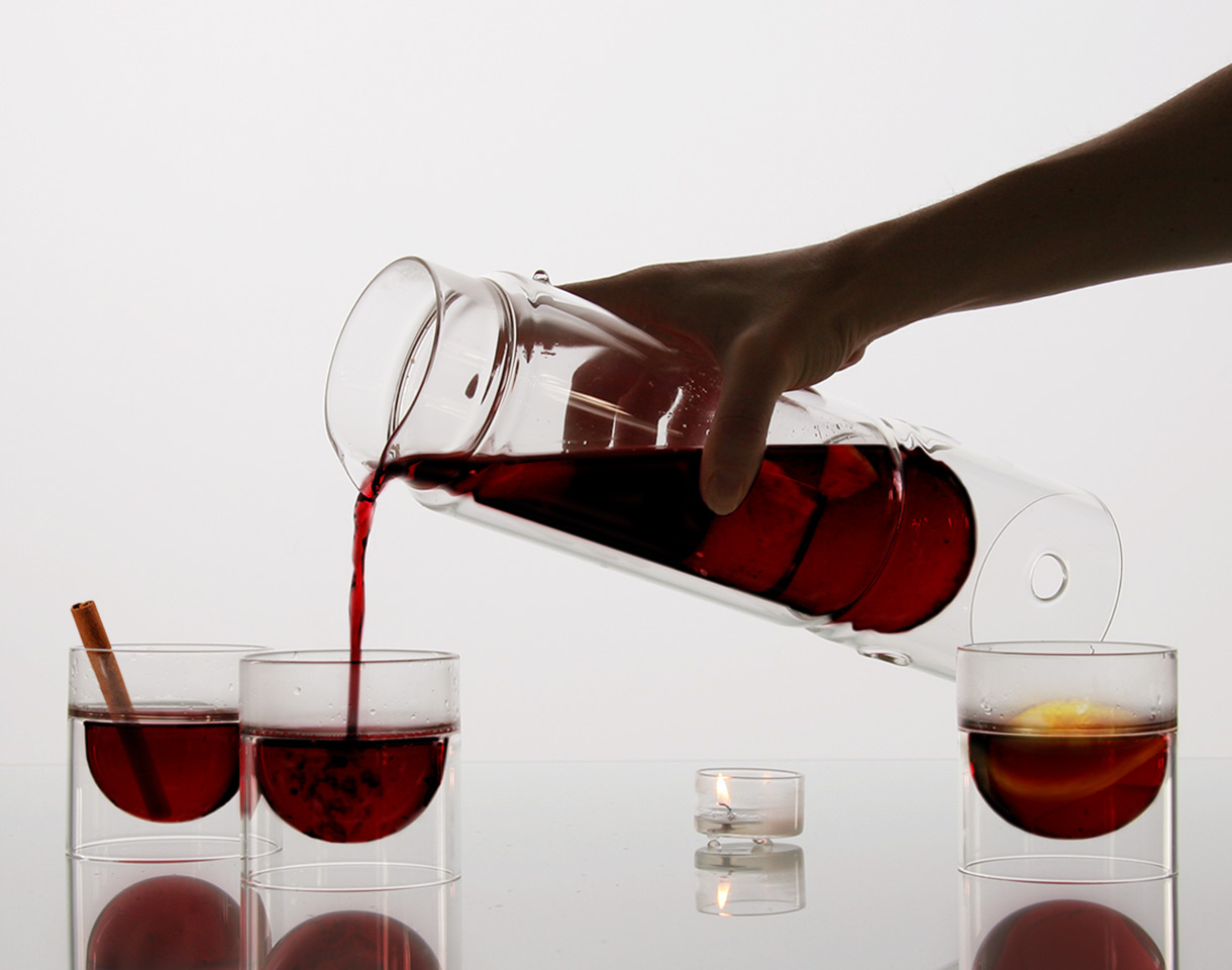 serving mulled wine from float tea lantern