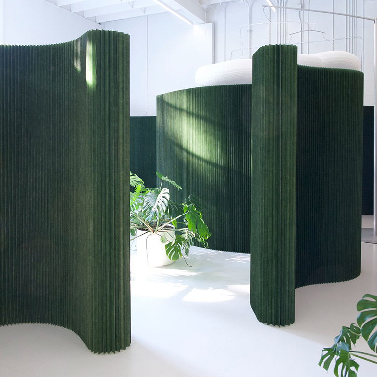 green wall partition