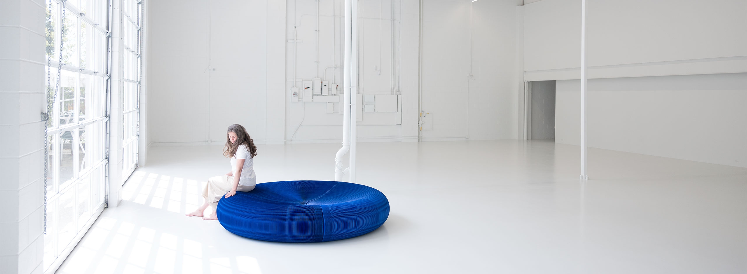 paper seating by molo: the softseating lounger in indigo blue.