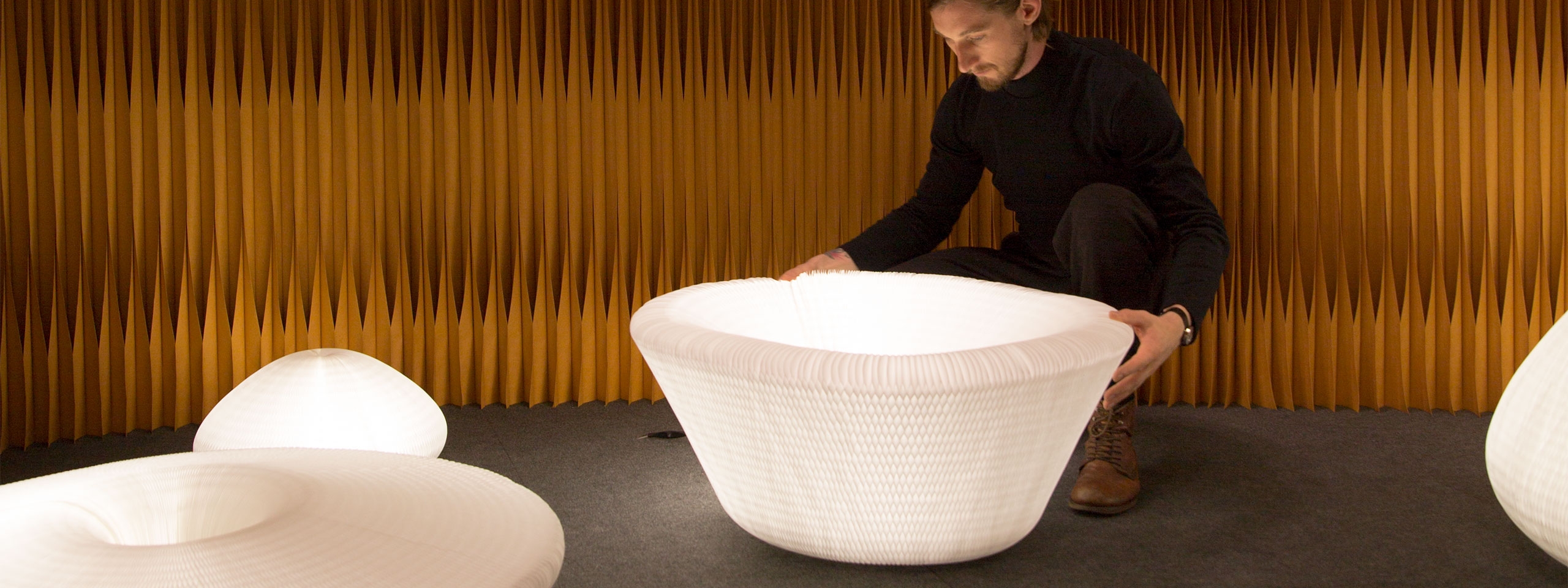 7 molo icff 2017 - paper lighting