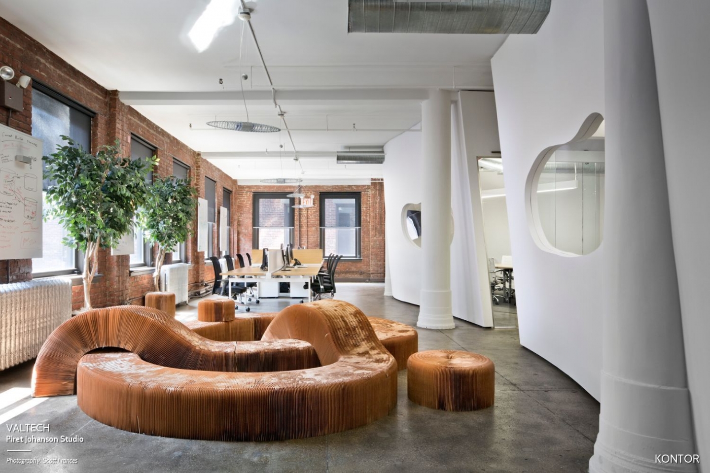 molo brown paper softseating serpentine benches at the Valtech offices in New York
