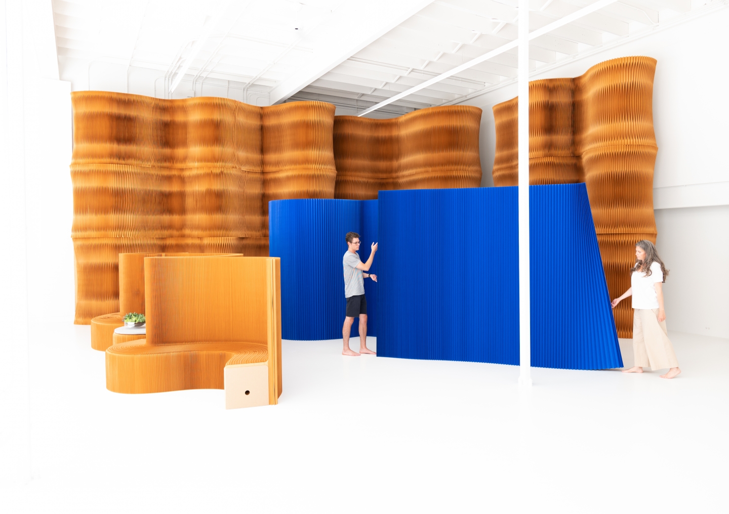 folding wall partitions - indigo blue - brown - soft collection by molo