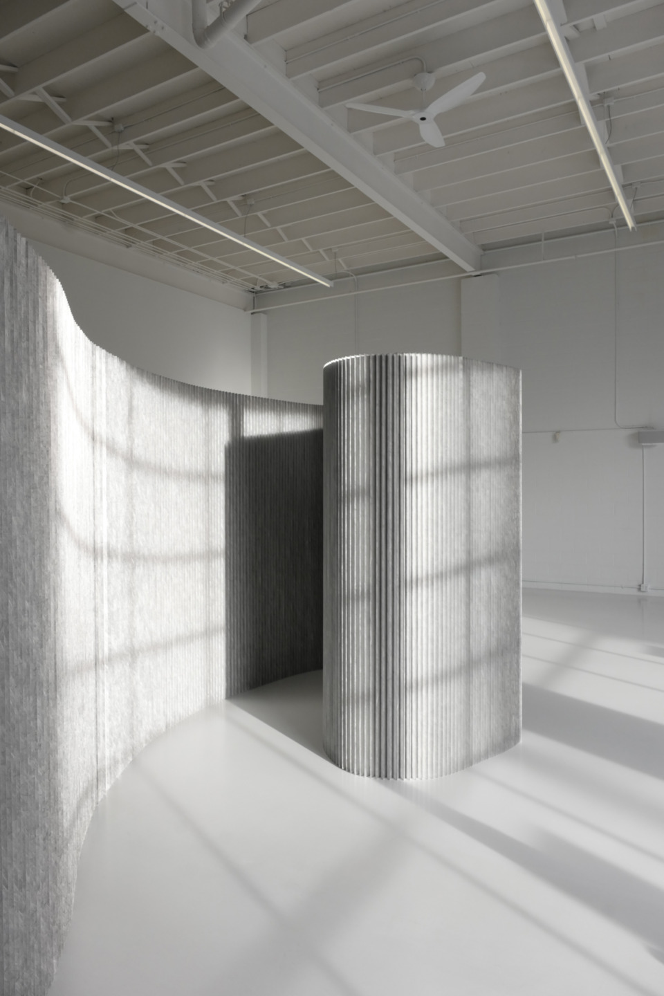 moveable room divider walls - aluminum textile softwall partition by molo
