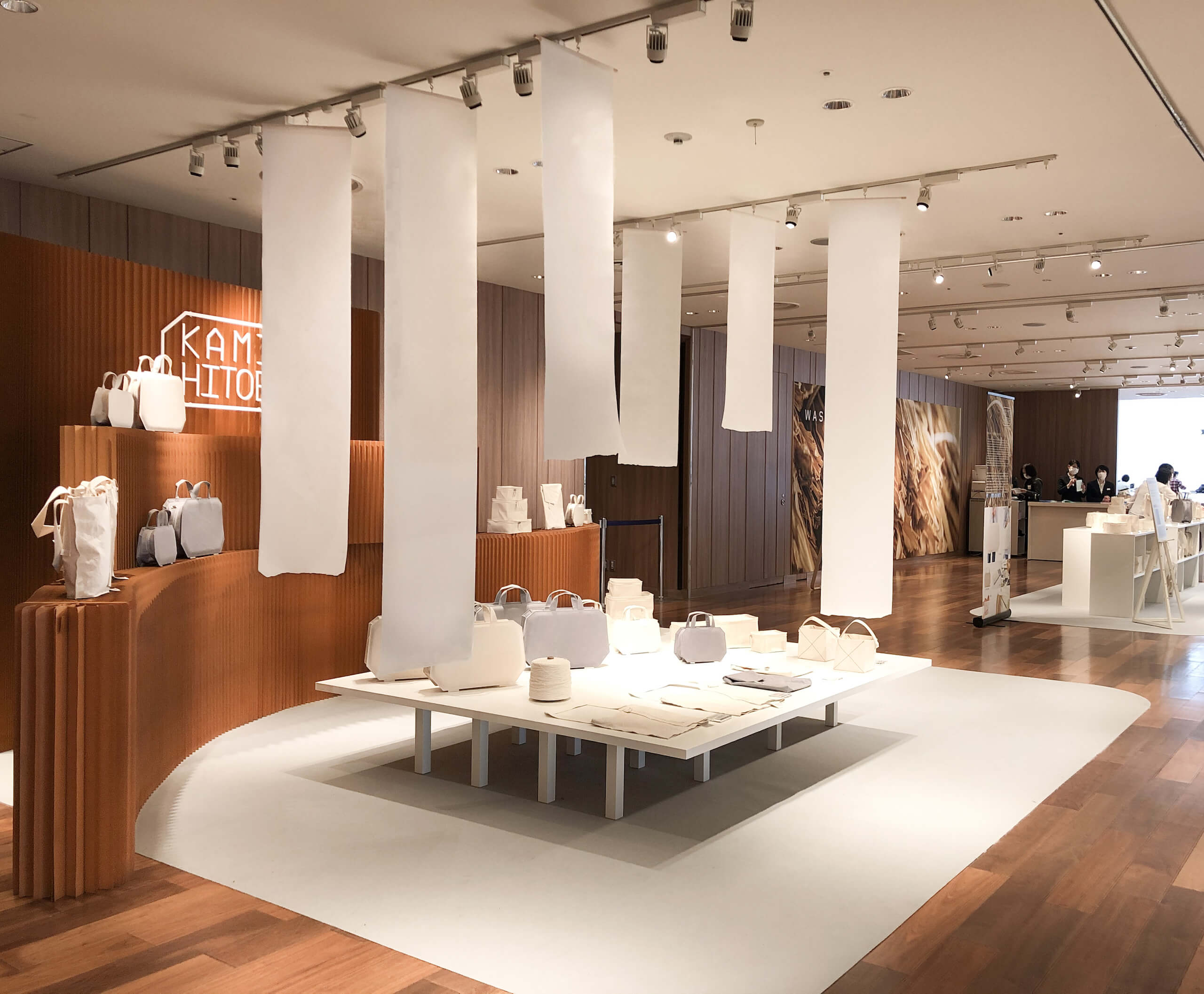 retail display for kamihitoe - tokyo - 2 (1)