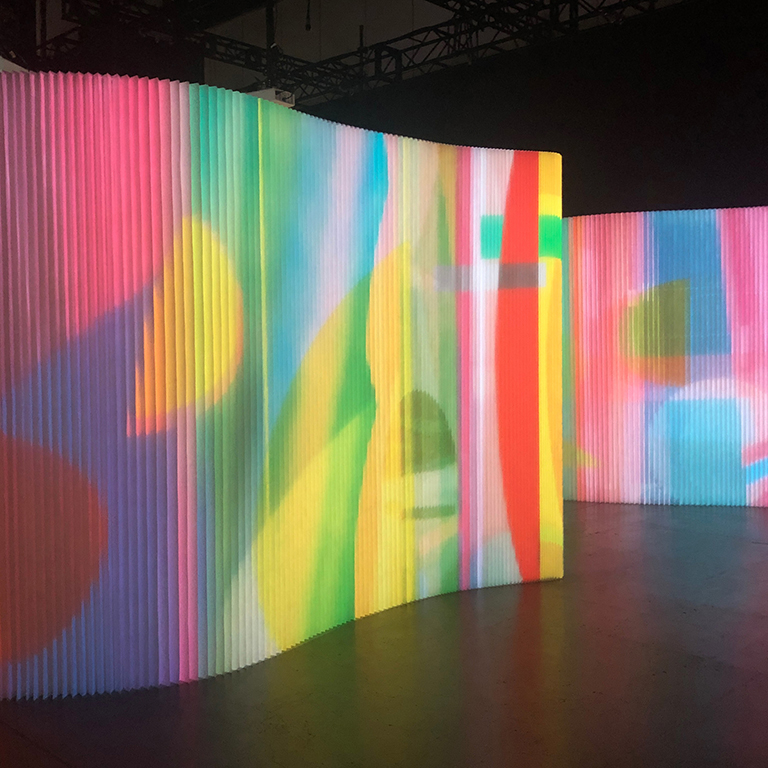 projecting on softwall 768 x 768