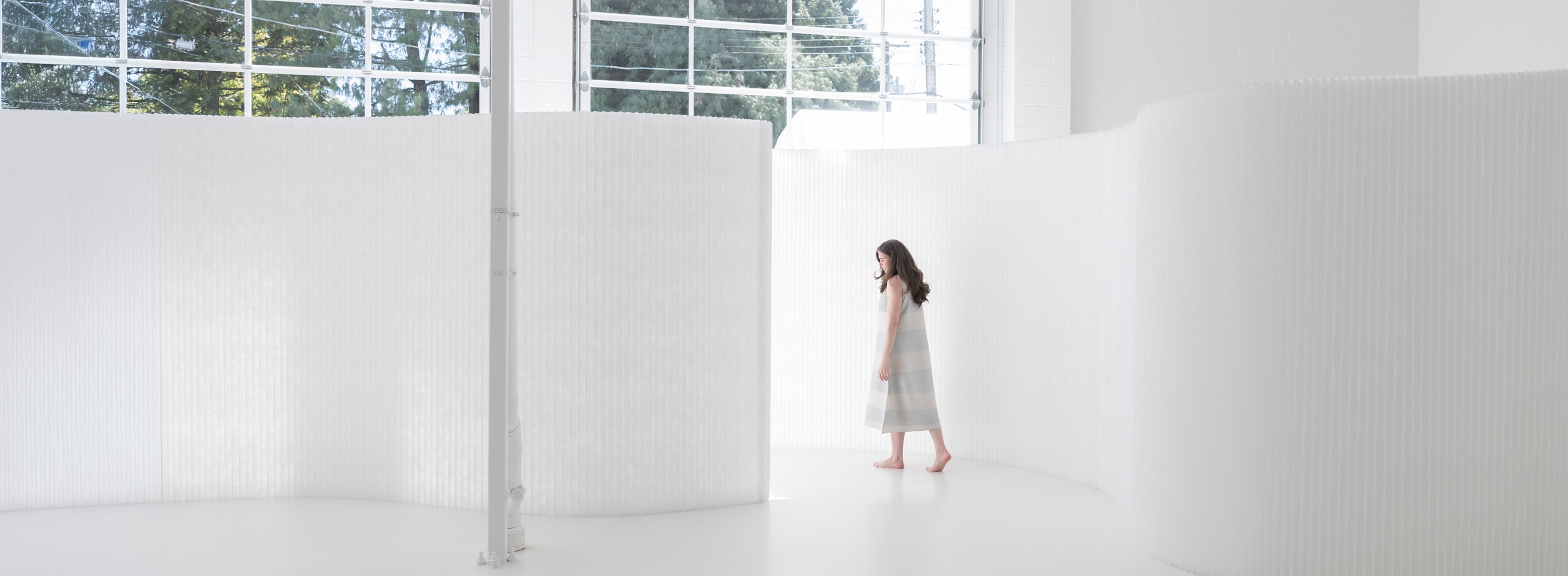 softwall, freestanding  room divider, white acoustic partition,