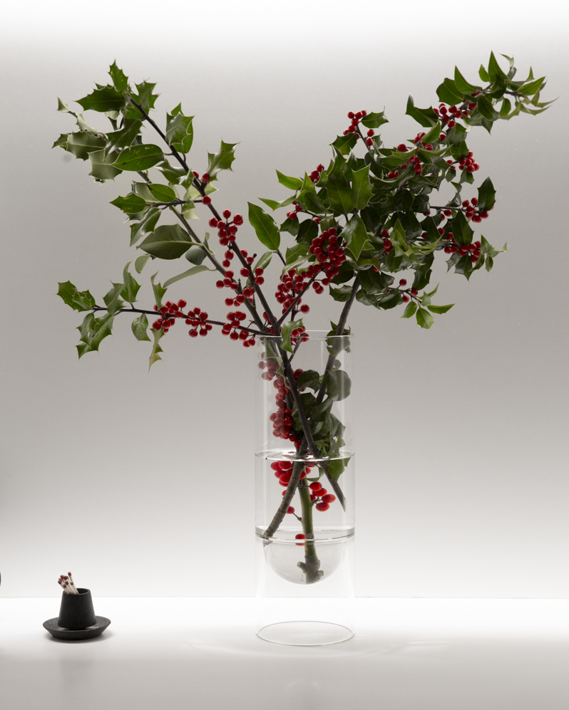 float_glassware_tall_vase_Stephanie_Forsythe_Todd_MacAllen_molo_997x798