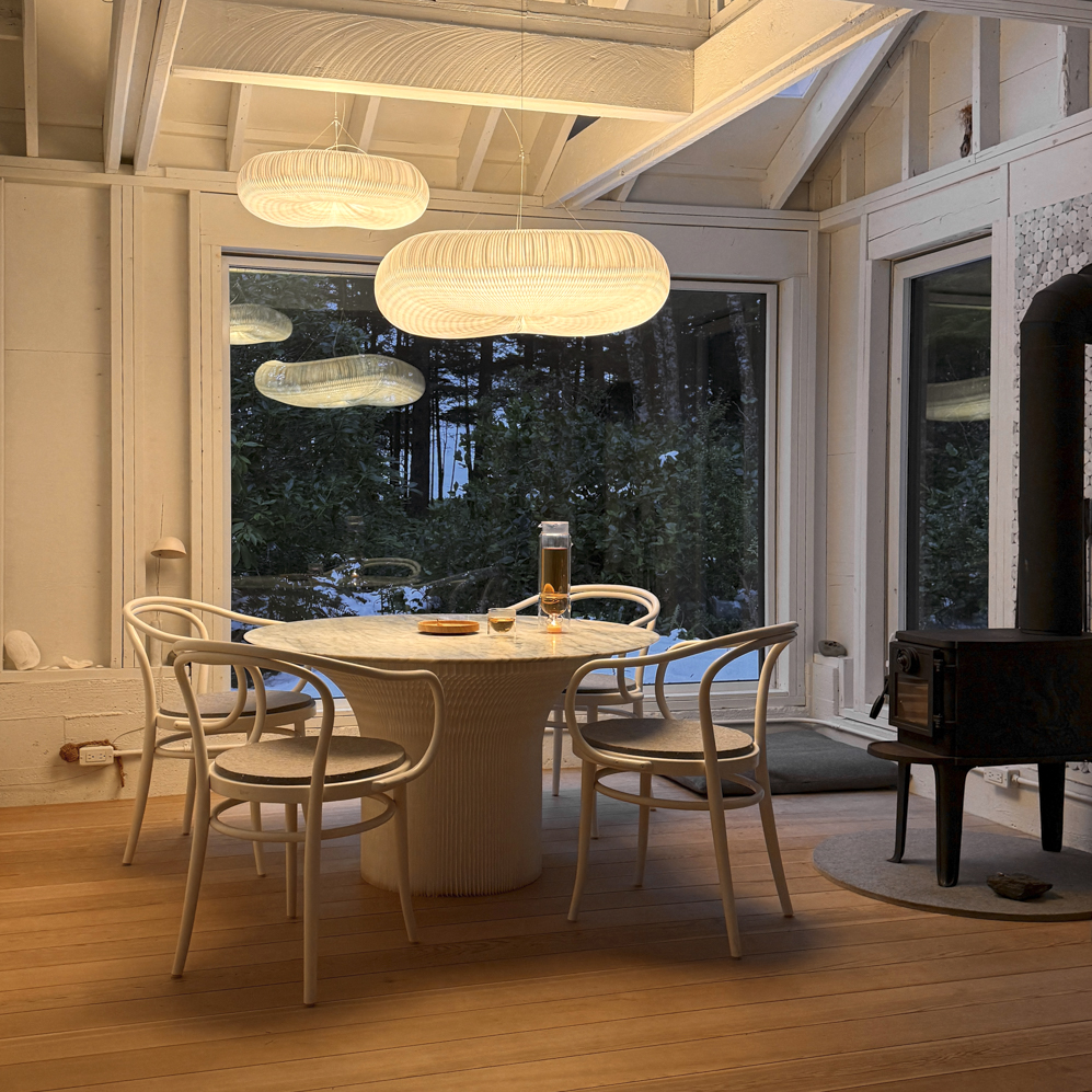 cloud-pendant-lighting-2700K-over-dining-table--cantilever-table